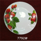 Тарелка плоская круглая d=18  Клубника  т7-7792 фарфор 